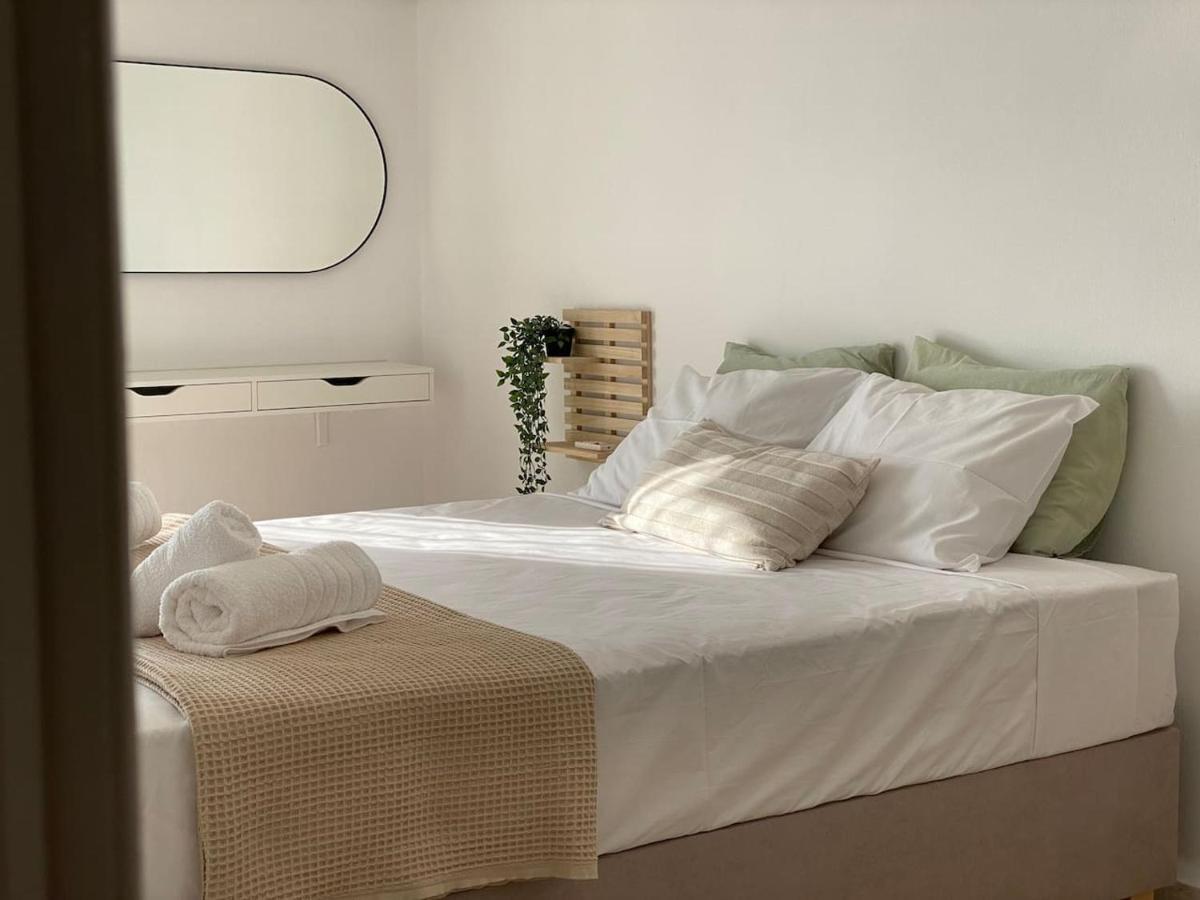 The Olive Ocean Apartment Tolo Luaran gambar