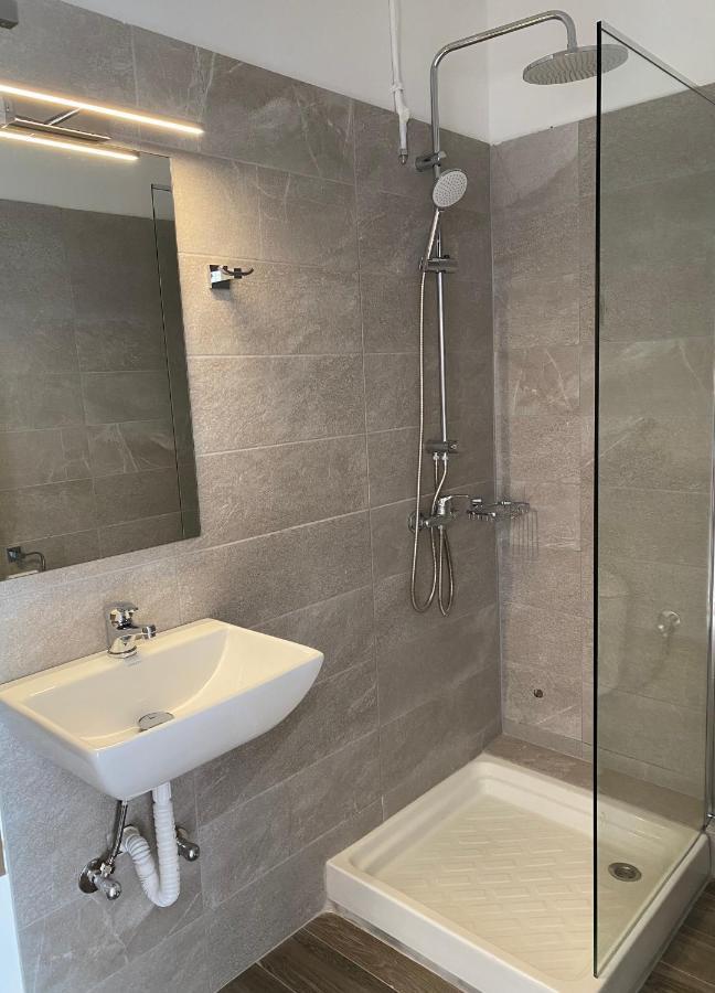 The Olive Ocean Apartment Tolo Luaran gambar